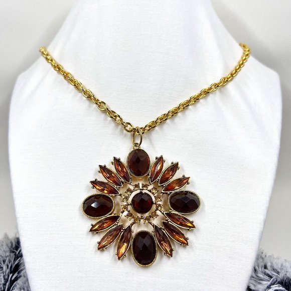 NWT – Worthington Gold Toned 32” Large Chain Necklace w/ Jeweled Flower Pendant - Picture 1 of 5